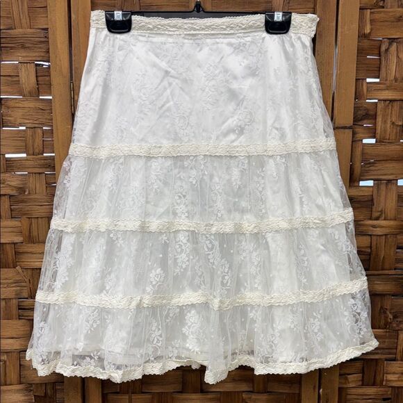 Seed 153 Dresses & Skirts - Elegant White Lace Skirt